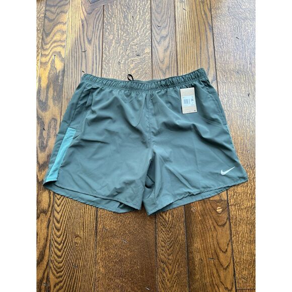 Nike Men’s Dri-FIT Challenger 7" Brief-Lined Versatile Shorts Green XXL NWT - Picture 1 of 5